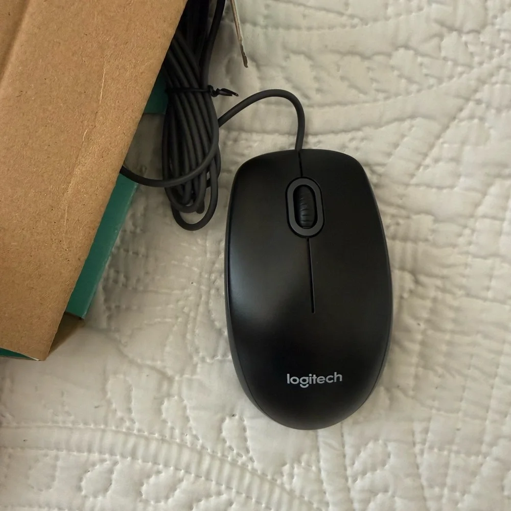 Logitech MK120 USB Keyboard and Mouse Set - Black